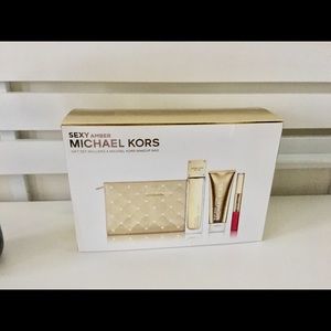 michael kors amber perfume gift set